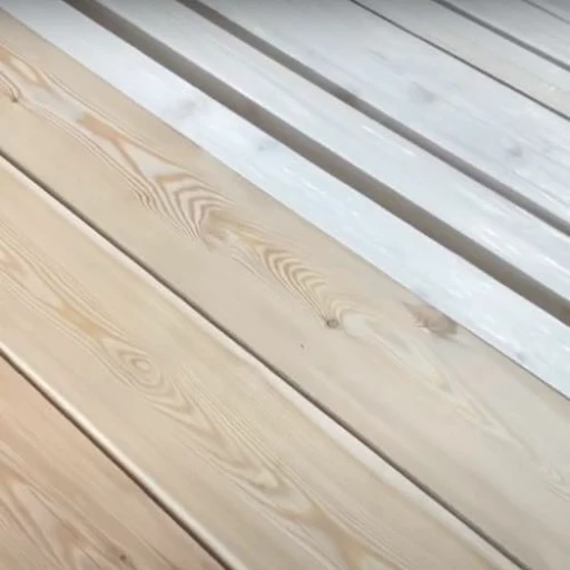 Доска террасная лиственница гладкая 34*90*5000, сорт АВ (0,45м2)